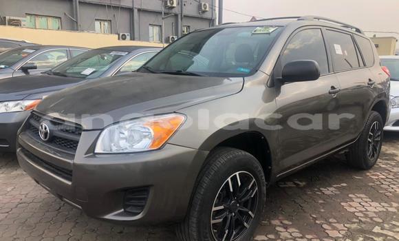 Comprar Usado Toyota RAV4 Outro Carro em Luena em Moxico Comprar Usado Toyota RAV4 Outro Carro em Luena em Moxico