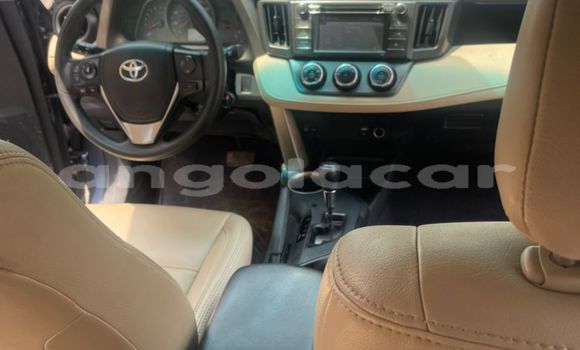 Comprar Usado Toyota RAV4 Azul Carro em Luena em Moxico Comprar Usado Toyota RAV4 Azul Carro em Luena em Moxico