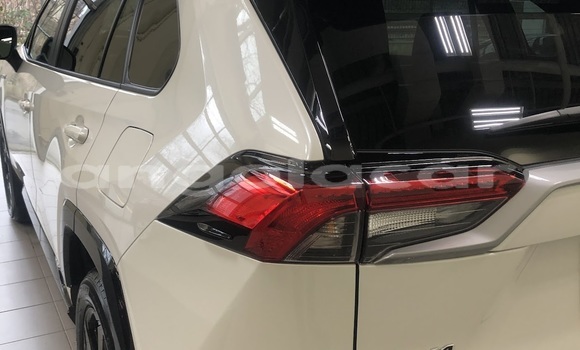 Buy Used Toyota RAV4 White Car in Luanda in Luanda Province Buy Used Toyota RAV4 White Car in Luanda in Luanda Province