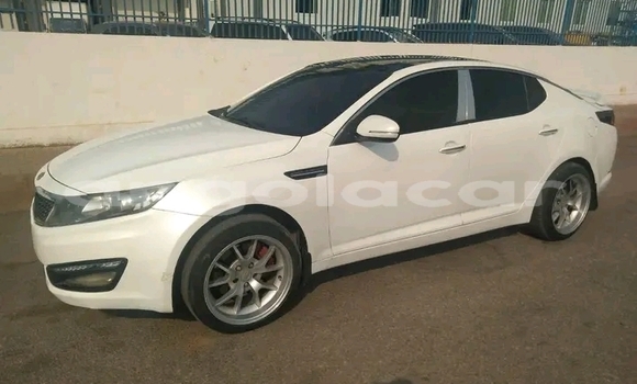 Acheter Occasion Voiture Kia Optima Blanc à Luena, Moxico Acheter Occasion Voiture Kia Optima Blanc à Luena, Moxico