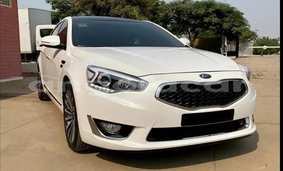 Acheter Occasion Voiture Kia K7 Blanc à Luanda, Province de Luanda Acheter Occasion Voiture Kia K7 Blanc à Luanda, Province de Luanda