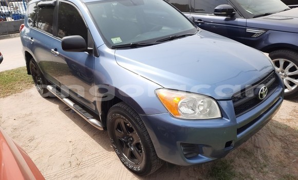 Buy Used Toyota RAV4 Blue Car in Luena in Moxico