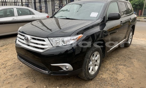 Comprar Usado Toyota Highlander Preto Carro em Luanda em Luanda Province