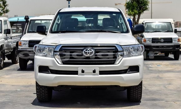 Comprar Novo Toyota Land Cruiser Branco Carro em Benguela em Benguela Comprar Novo Toyota Land Cruiser Branco Carro em Benguela em Benguela