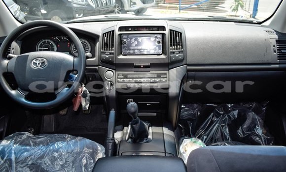 Comprar Novo Toyota Land Cruiser Branco Carro em Benguela em Benguela Comprar Novo Toyota Land Cruiser Branco Carro em Benguela em Benguela
