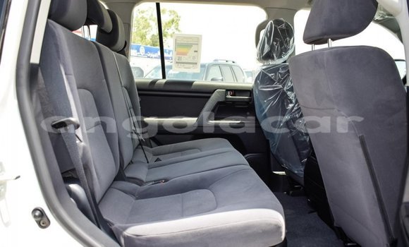 Comprar Novo Toyota Land Cruiser Branco Carro em Benguela em Benguela Comprar Novo Toyota Land Cruiser Branco Carro em Benguela em Benguela