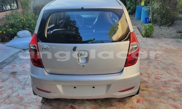 Buy Used Hyundai i10 Silver Car in Luanda in Luanda Province Buy Used Hyundai i10 Silver Car in Luanda in Luanda Province
