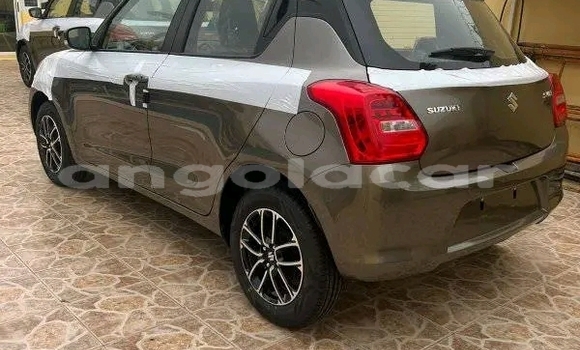 Buy Used Suzuki Swift Silver Car in Luanda in Luanda Province Buy Used Suzuki Swift Silver Car in Luanda in Luanda Province