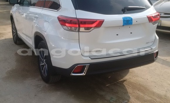 Buy Used Toyota Highlander White Car in Luanda in Luanda Province Buy Used Toyota Highlander White Car in Luanda in Luanda Province