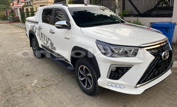 Acheter Occasion Voiture Toyota Hilux Blanc à Luanda, Province de Luanda Acheter Occasion Voiture Toyota Hilux Blanc à Luanda, Province de Luanda