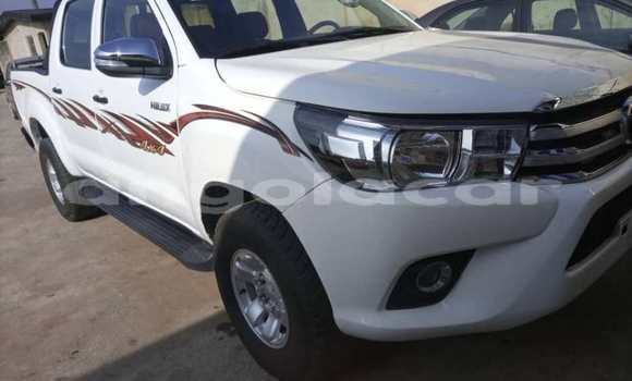 Acheter Occasion Voiture Toyota Hilux Blanc à Luanda, Province de Luanda