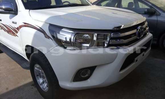 Buy Used Toyota Hilux White Car in Luanda in Luanda Province Buy Used Toyota Hilux White Car in Luanda in Luanda Province