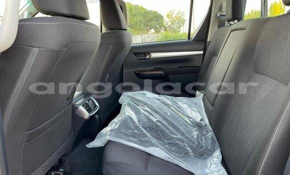 Comprar Usado Toyota Hiluxe VIGO Preto Carro em Luena em Moxico Comprar Usado Toyota Hiluxe VIGO Preto Carro em Luena em Moxico