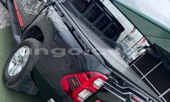 Comprar Usado Toyota Hilux Preto Carro em Luena em Moxico Comprar Usado Toyota Hilux Preto Carro em Luena em Moxico