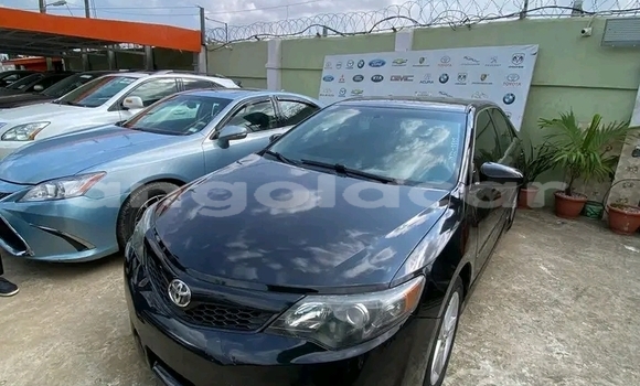 Comprar Usado Toyota Camry Preto Carro em Luena em Moxico