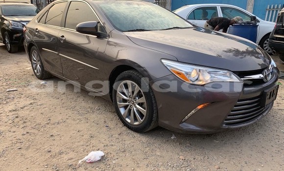 Comprar Usado Toyota Camry Preto Carro em Luena em Moxico