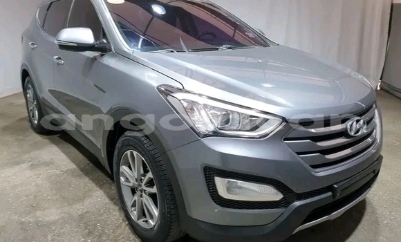Comprar Usado Hyundai Santa Fe Prata Carro em Luanda em Luanda Province