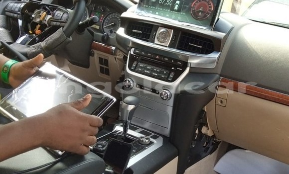 Comprar Usado Toyota Land Cruiser Outro Carro em Luena em Moxico Comprar Usado Toyota Land Cruiser Outro Carro em Luena em Moxico