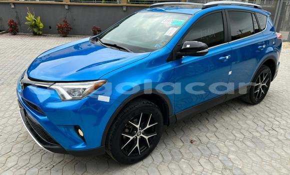 Comprar Usado Toyota RAV4 Azul Carro em Luanda em Luanda Province Comprar Usado Toyota RAV4 Azul Carro em Luanda em Luanda Province
