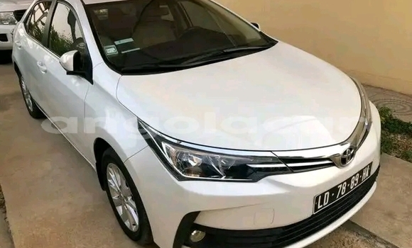 Buy Used Toyota Yaris White Car in Luanda in Luanda Province Buy Used Toyota Yaris White Car in Luanda in Luanda Province
