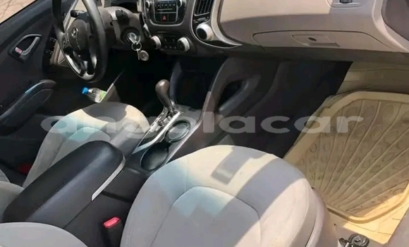 Acheter Occasion Voiture Hyundai ix35 Noir à Luena, Moxico Acheter Occasion Voiture Hyundai ix35 Noir à Luena, Moxico