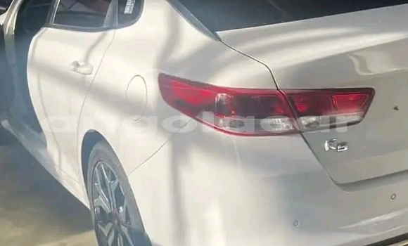 Acheter Occasion Voiture Kia K5 Blanc à Luena, Moxico Acheter Occasion Voiture Kia K5 Blanc à Luena, Moxico