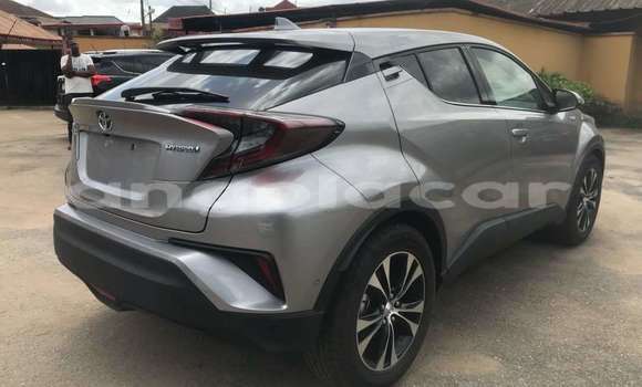 Buy Used Toyota C-HR Silver Car in Luanda in Luanda Province Buy Used Toyota C-HR Silver Car in Luanda in Luanda Province