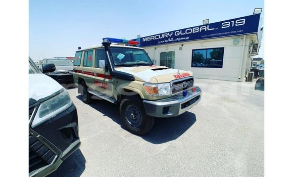 Comprar Importar Toyota Land Cruiser Branco Carro em Import - Dubai em Bengo Province Comprar Importar Toyota Land Cruiser Branco Carro em Import - Dubai em Bengo Province
