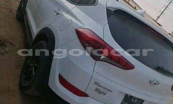 Buy Used Hyundai Tucson White Car in Luena in Moxico Buy Used Hyundai Tucson White Car in Luena in Moxico