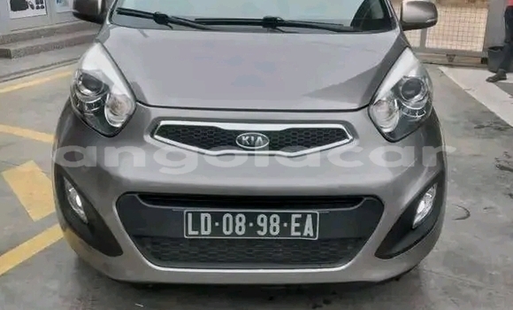 Comprar Usado Kia Picanto Outro Carro em Luanda em Luanda Province