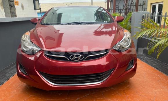 Acheter Occasion Voiture Hyundai Elantra Rouge à Luanda, Province de Luanda