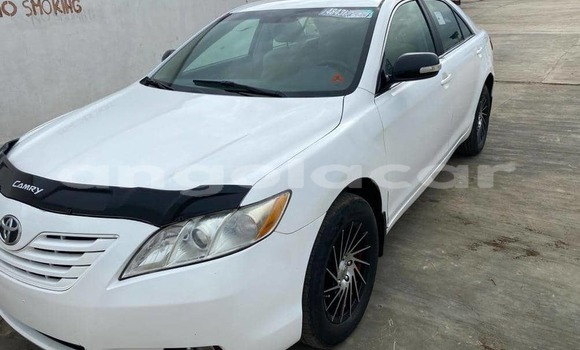 Buy Used Toyota Camry White Car in Luanda in Luanda Province Buy Used Toyota Camry White Car in Luanda in Luanda Province