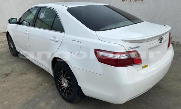 Acheter Occasion Voiture Toyota Camry Blanc à Luanda, Province de Luanda Acheter Occasion Voiture Toyota Camry Blanc à Luanda, Province de Luanda
