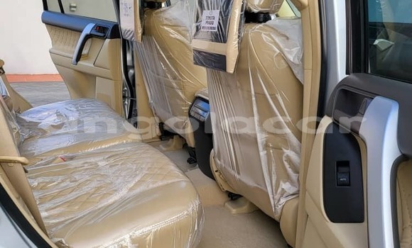 Acheter Occasion Voiture Toyota Land Cruiser Prado Gris à Luanda, Province de Luanda Acheter Occasion Voiture Toyota Land Cruiser Prado Gris à Luanda, Province de Luanda