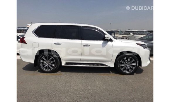Comprar Importar Lexus LX Branco Carro em Import - Dubai em Bengo Province Comprar Importar Lexus LX Branco Carro em Import - Dubai em Bengo Province