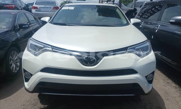 Buy Used Toyota RAV4 White Car in Luanda in Luanda Province Buy Used Toyota RAV4 White Car in Luanda in Luanda Province