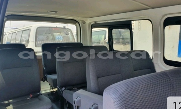 Buy Used Toyota HiAce White Truck in Luena in Moxico Buy Used Toyota HiAce White Truck in Luena in Moxico