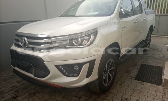 Acheter Occasion Voiture Toyota Hilux Blanc à Luanda, Province de Luanda Acheter Occasion Voiture Toyota Hilux Blanc à Luanda, Province de Luanda