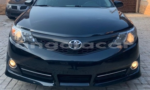 Comprar Usado Toyota Camry Preto Carro em Luanda em Luanda Province