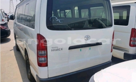 Acheter Occasion Utilitaire Toyota HiAce Blanc à Luena, Moxico Acheter Occasion Utilitaire Toyota HiAce Blanc à Luena, Moxico