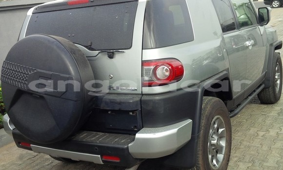 Acheter Occasion Voiture Toyota FJ Cruiser Gris à Luanda, Province de Luanda Acheter Occasion Voiture Toyota FJ Cruiser Gris à Luanda, Province de Luanda