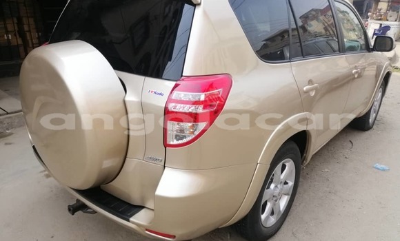 Acheter Occasion Voiture Toyota RAV4 Gris à Luanda, Province de Luanda Acheter Occasion Voiture Toyota RAV4 Gris à Luanda, Province de Luanda