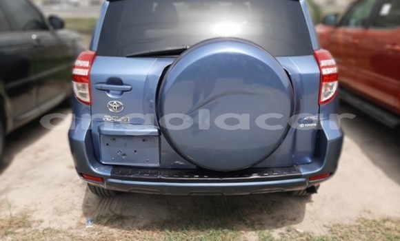 Acheter Occasion Voiture Toyota RAV4 Bleu à Luanda, Province de Luanda Acheter Occasion Voiture Toyota RAV4 Bleu à Luanda, Province de Luanda