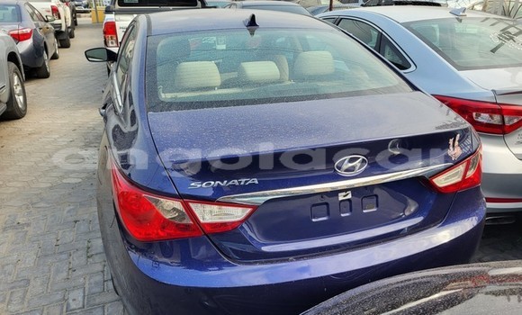 Buy Used Hyundai Sonata Blue Car in Luanda in Luanda Province Buy Used Hyundai Sonata Blue Car in Luanda in Luanda Province