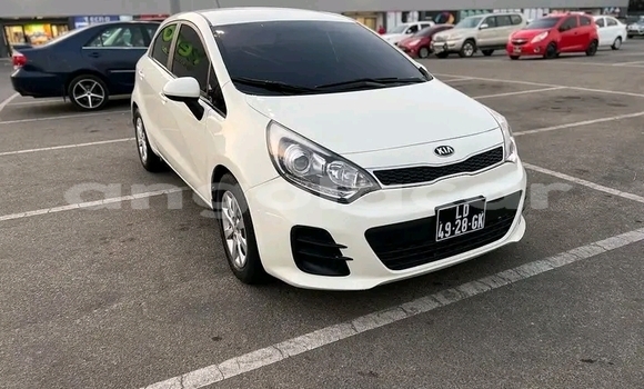 Acheter Occasion Voiture Kia rio Blanc à Luanda, Province de Luanda