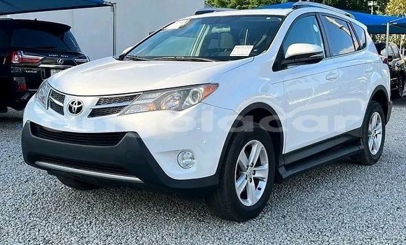 Buy Used Toyota RAV4 White Car in Luanda in Luanda Province Buy Used Toyota RAV4 White Car in Luanda in Luanda Province