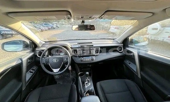 Buy Used Toyota RAV4 White Car in Luanda in Luanda Province Buy Used Toyota RAV4 White Car in Luanda in Luanda Province