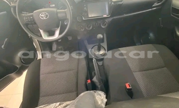 Buy Used Toyota Hilux White Car in Luanda in Luanda Province Buy Used Toyota Hilux White Car in Luanda in Luanda Province