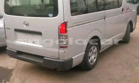 Buy Used Toyota HiAce Other Truck in Luanda in Luanda Province Buy Used Toyota HiAce Other Truck in Luanda in Luanda Province