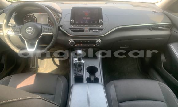 Buy Used Nissan Altima Silver Car in Luanda in Luanda Province Buy Used Nissan Altima Silver Car in Luanda in Luanda Province